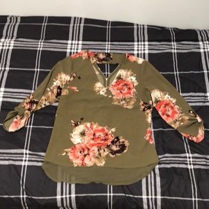 Floral zip back blouse